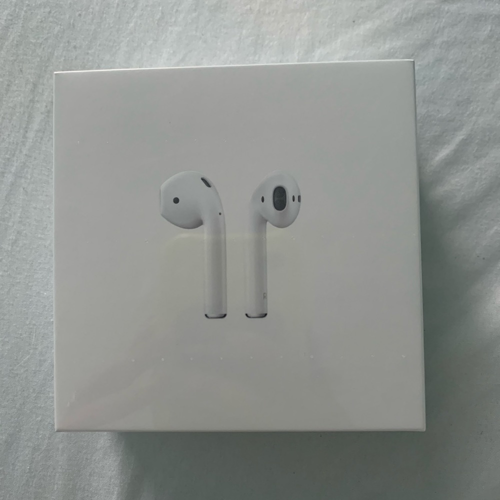 New apple airpods!